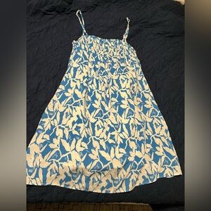 Pink Lily Blue and White Floral Casual Dress